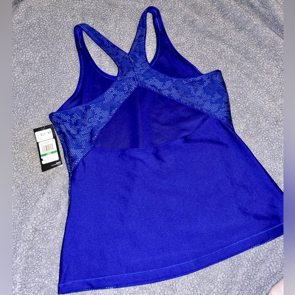 UA NWT tank - Picture 2 of 2